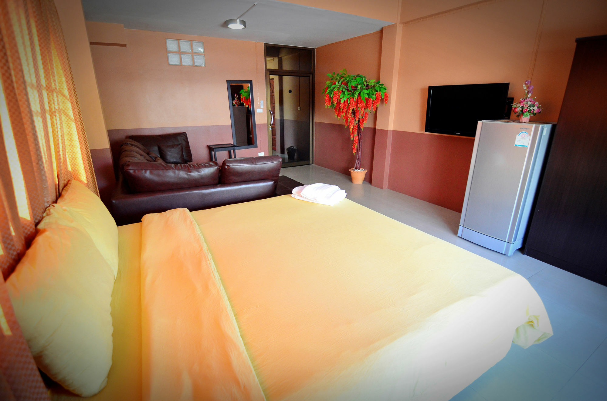 The Famous House - Jomtien Hotel Kültér fotó